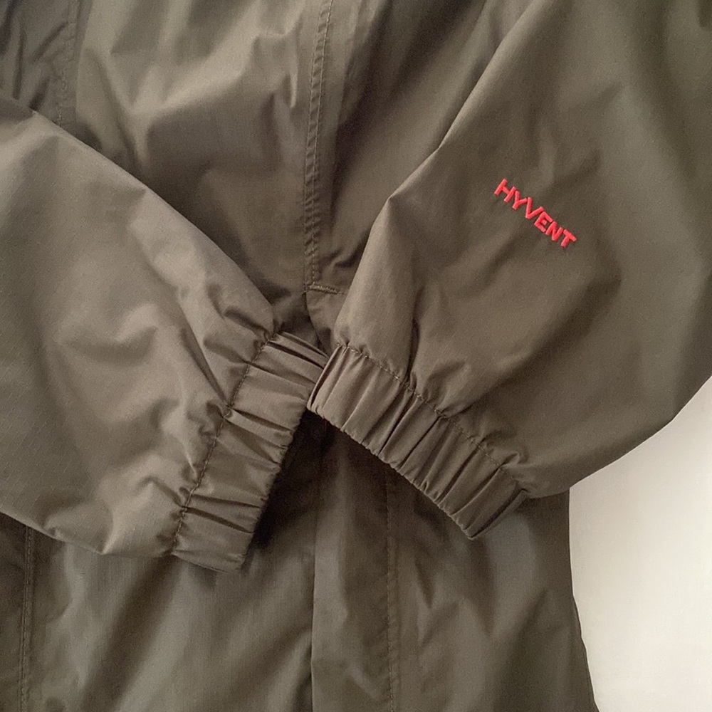 The North Face Women’s Rain Jacket | Small - Picture 6 of 8